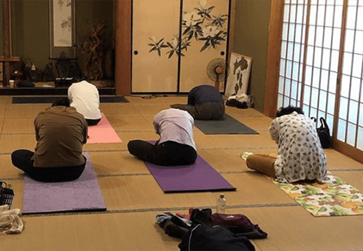 ヨガ教室
